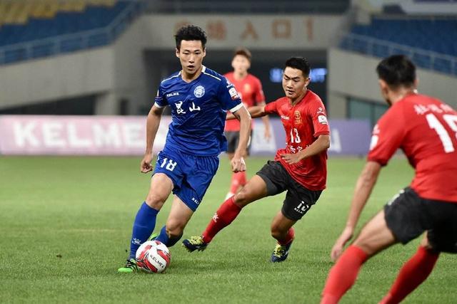 特写：12岁赛车手童子轩和他的4枚金牌